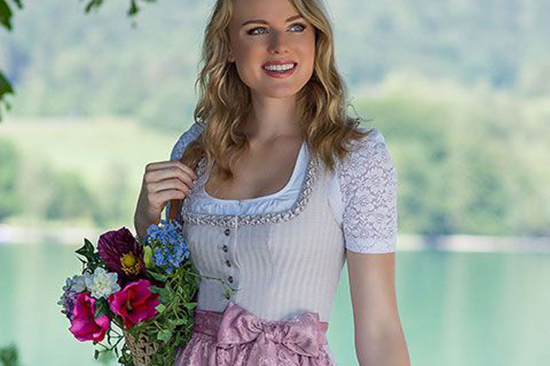 Wie Muss Ein Dirndl Sitzen