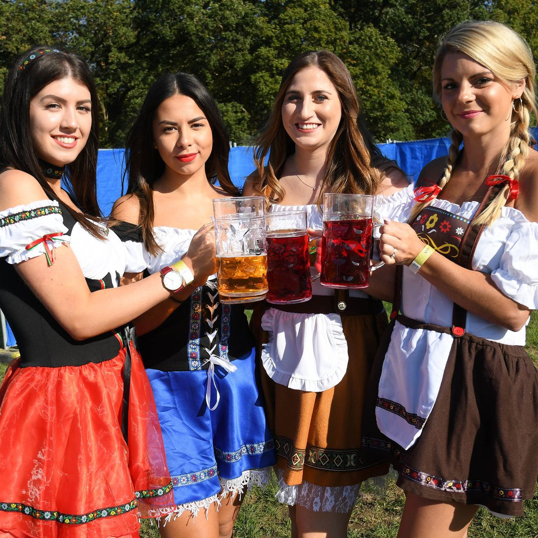 Welche Dirndl Farbe passt zu Mir Test?