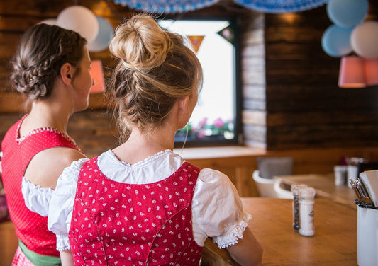 Welche Frisuren Passen zum Dirndl?